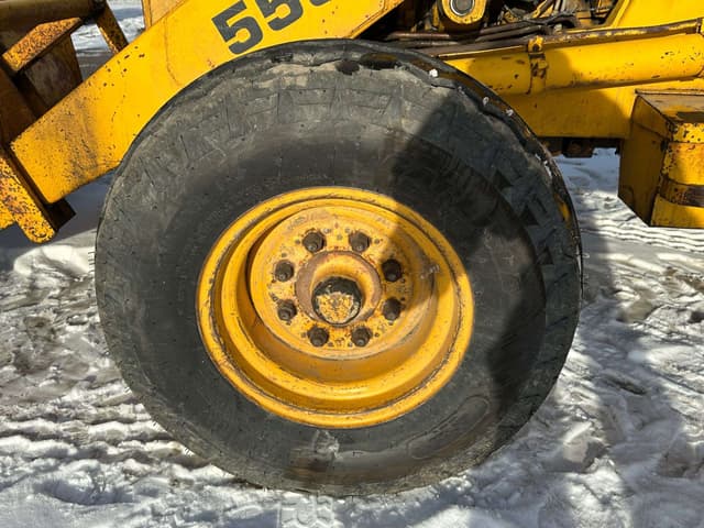 Image of Ford 555 equipment image 4