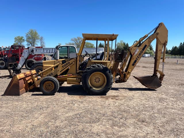 Image of Ford 555 equipment image 1