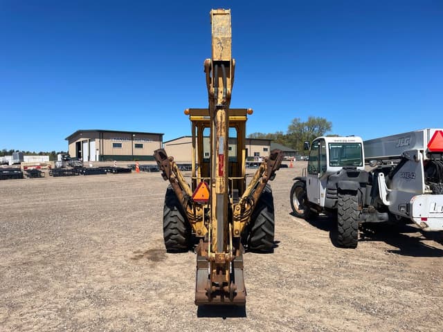 Image of Ford 555 equipment image 3