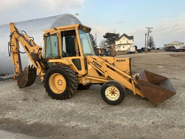 Image of Ford 555A equipment image 3