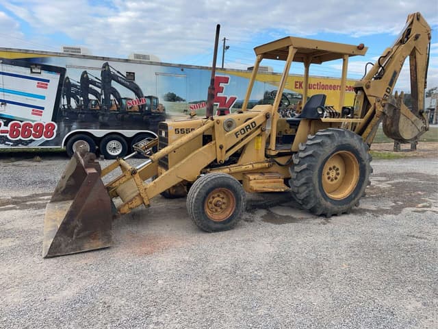 Image of Ford 555B equipment image 3
