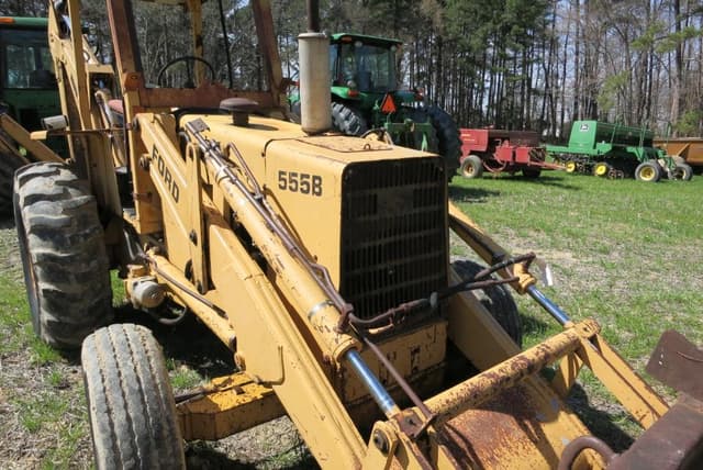 Image of Ford 555B equipment image 3