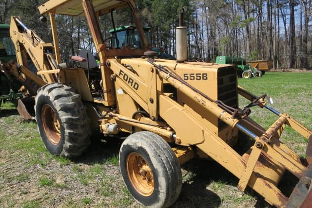 Image of Ford 555B equipment image 2