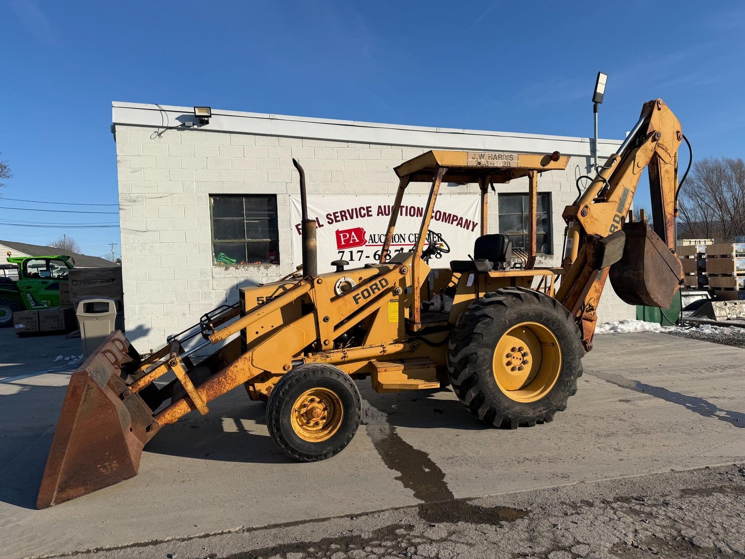 Ford 555B Equipment Image0