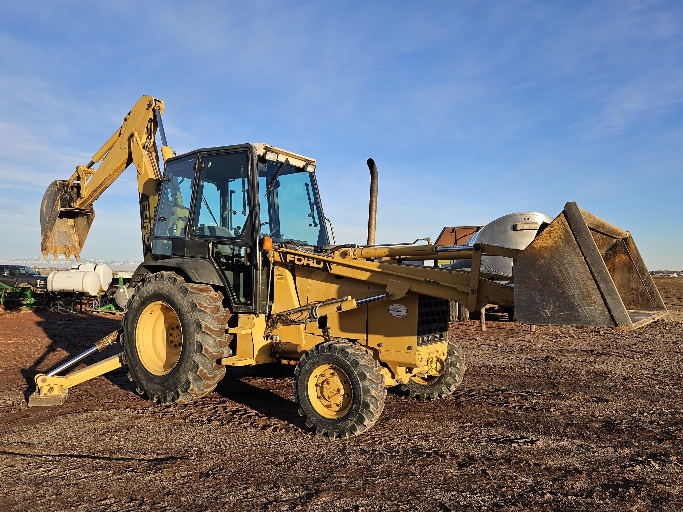 Main image Ford 555C