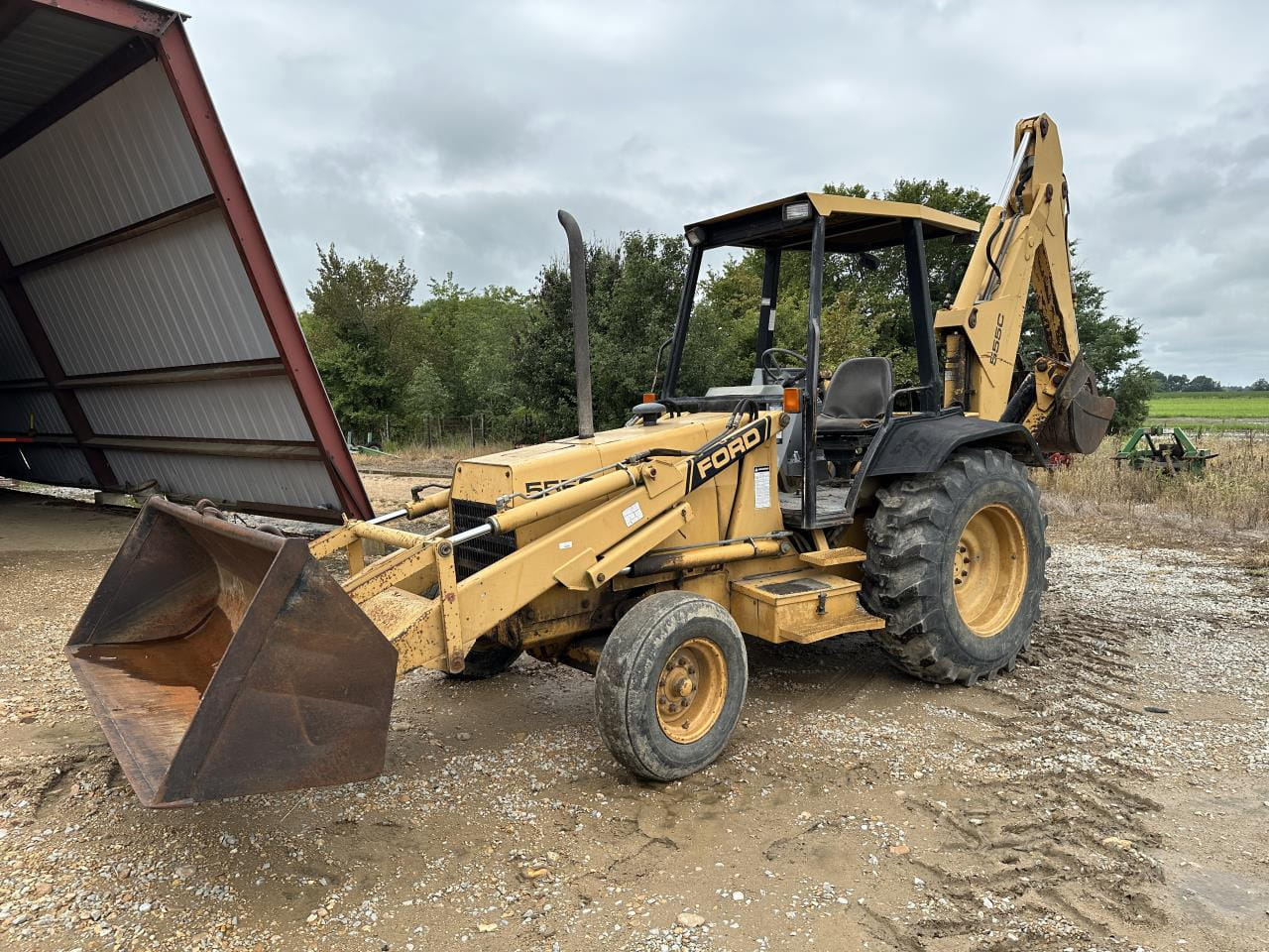 Main image Ford 555C