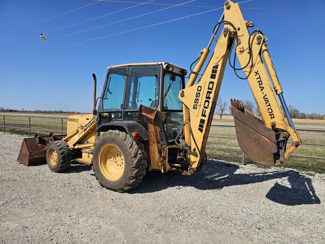 Image of Ford 555D equipment image 2