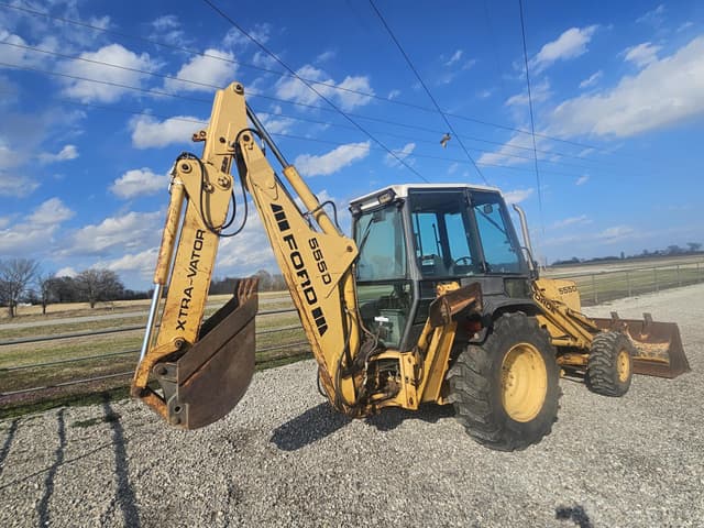 Image of Ford 555D equipment image 4