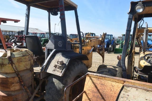 Image of Ford 555D equipment image 2