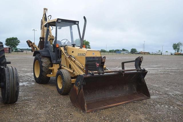 Image of Ford 555D equipment image 3