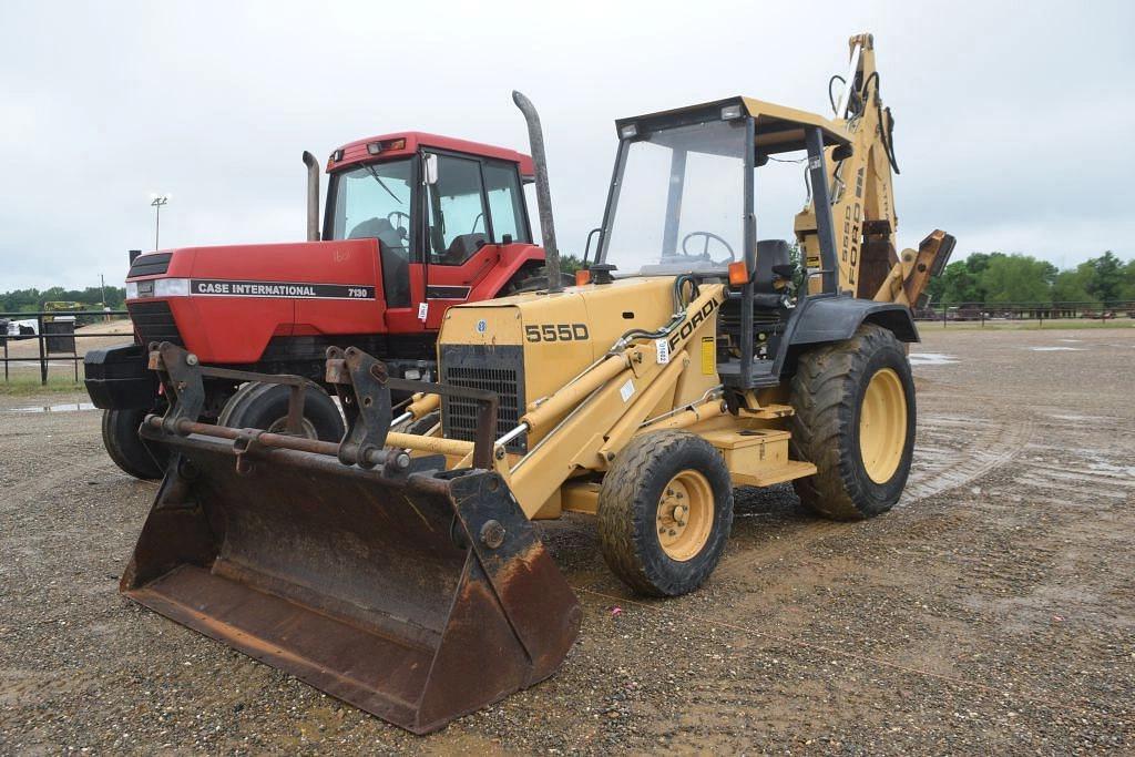 Image of Ford 555D Primary image