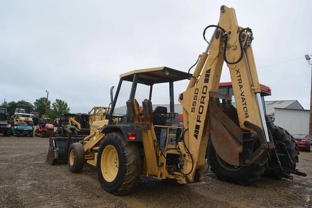 Image of Ford 555D equipment image 1