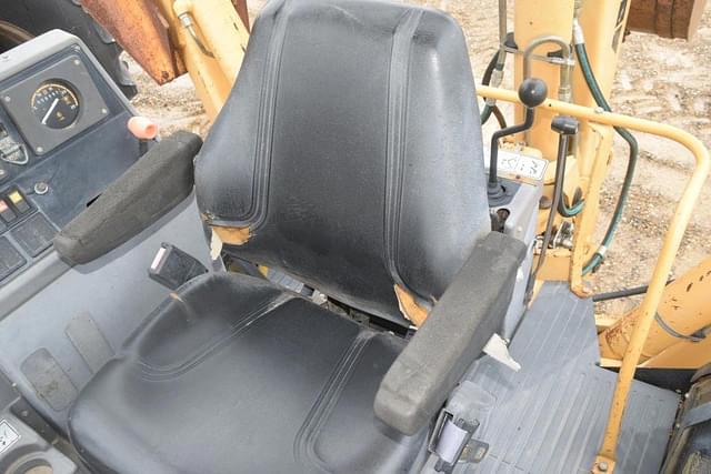 Image of Ford 555D equipment image 4
