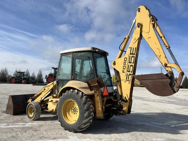 Image of Ford 555E equipment image 4