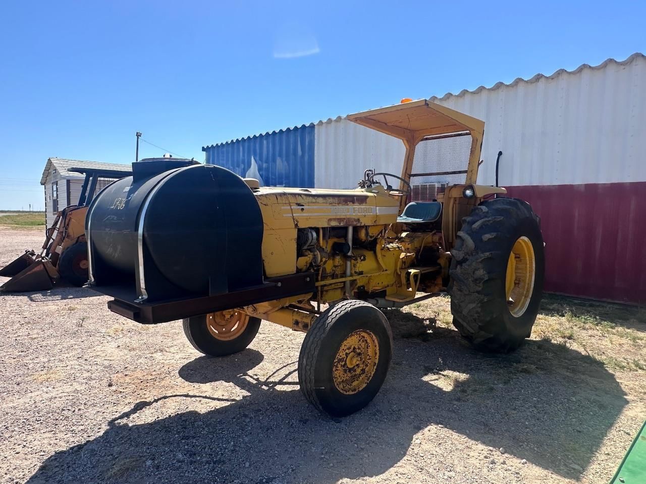 Ford 5600 Equipment Image0