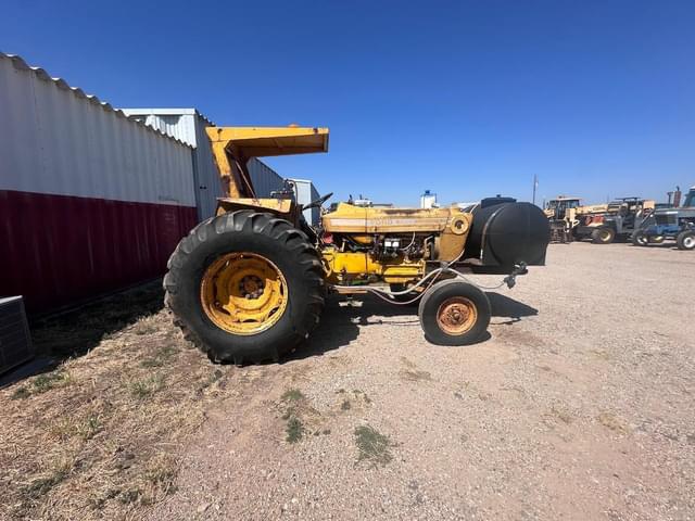 Image of Ford 5600 equipment image 3