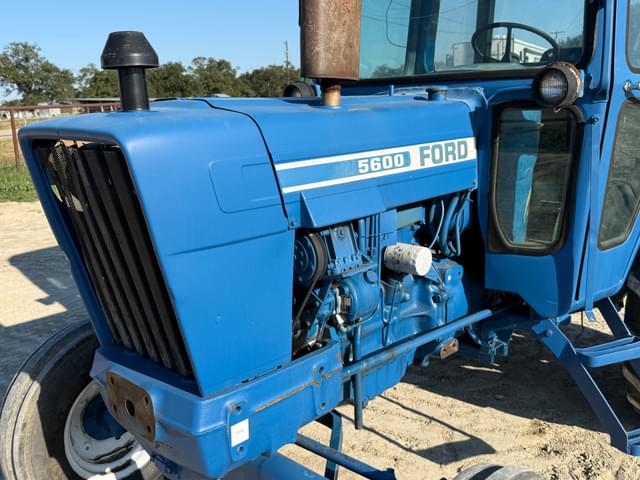 Image of Ford 5600 equipment image 3