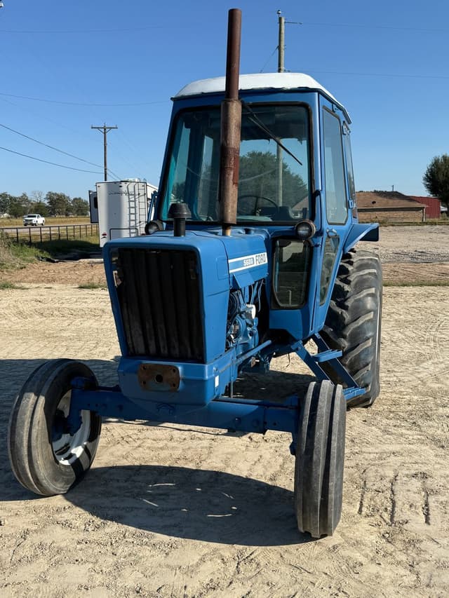 Image of Ford 5600 equipment image 2