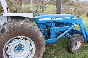 Ford 5600 Equipment Image0
