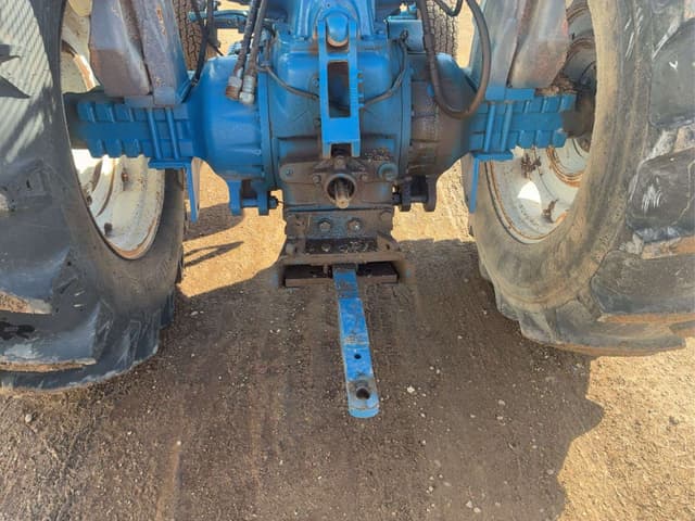 Image of Ford 5600 equipment image 4