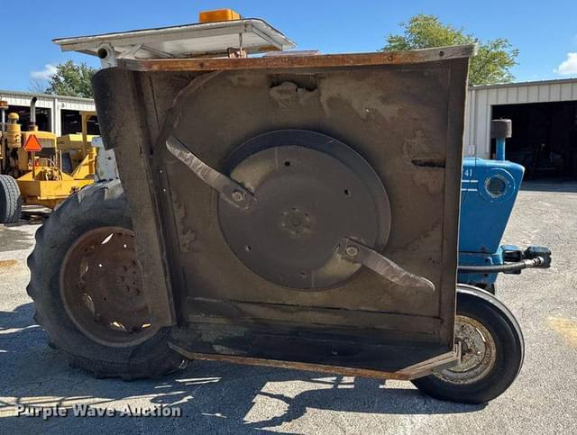 Image of Ford 5600 equipment image 3