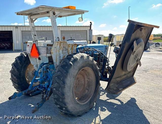 Image of Ford 5600 equipment image 4