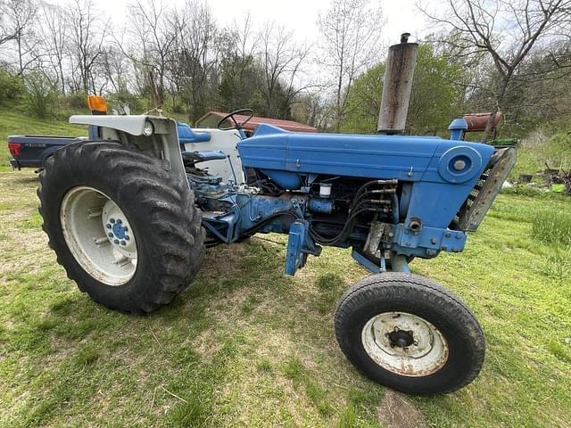 Image of Ford 5600 equipment image 2