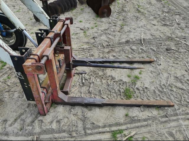 Image of Ford 5610 equipment image 2