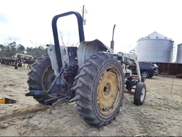 Image of Ford 5610 equipment image 3