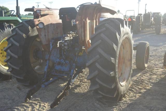 Image of Ford 5610 equipment image 2