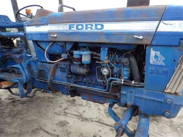 Image of Ford 5610 equipment image 3