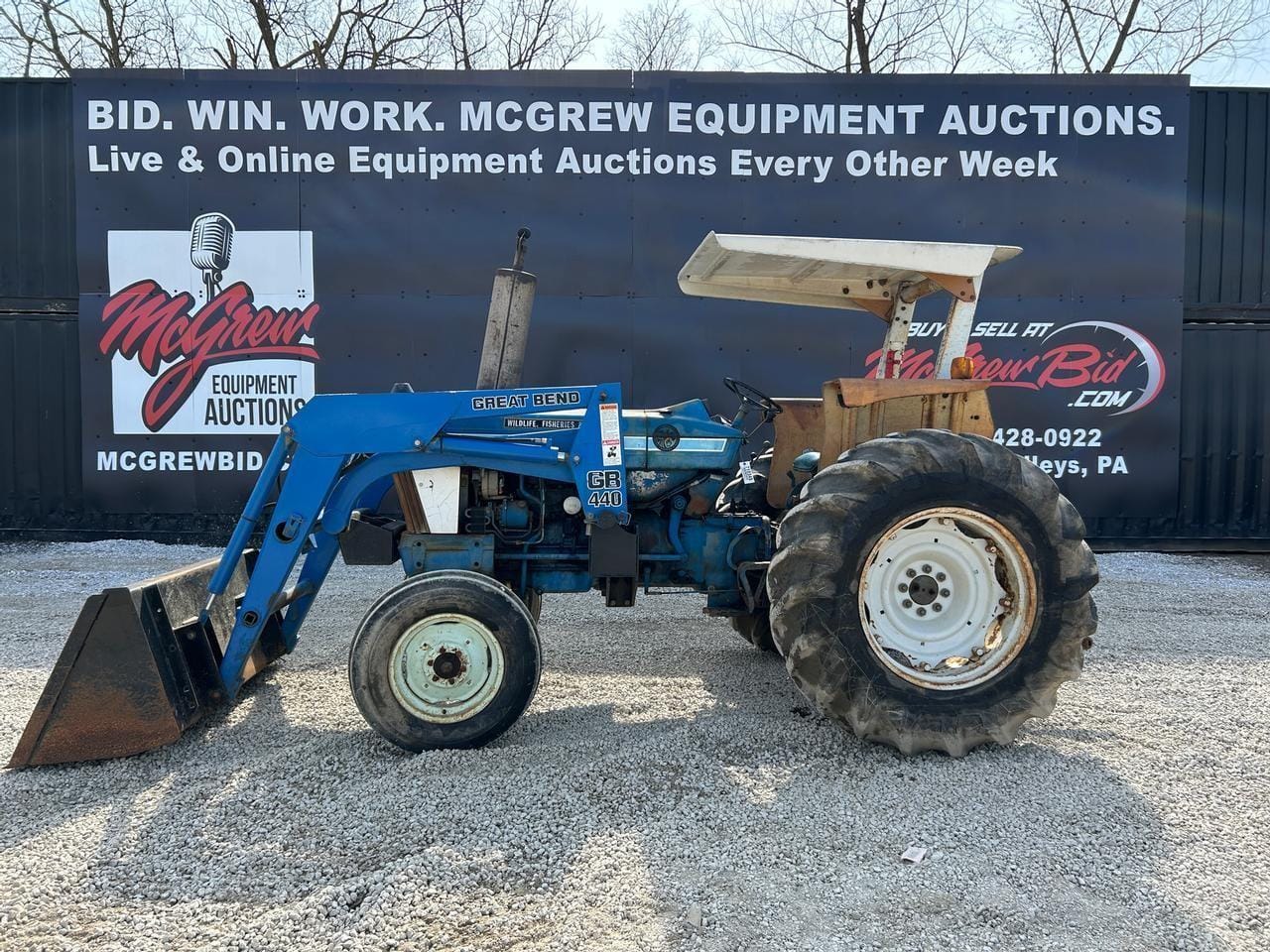 Ford 5610 Equipment Image0