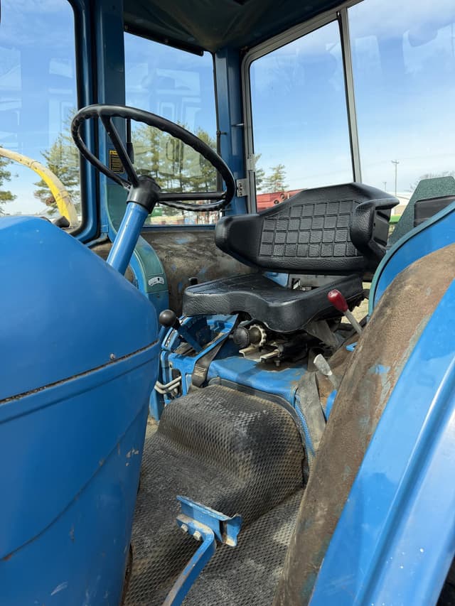 Image of Ford 5610 equipment image 2