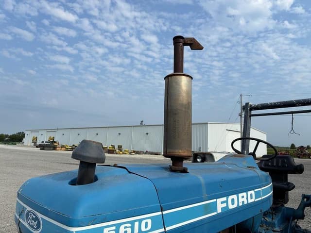 Image of Ford 5610 equipment image 4