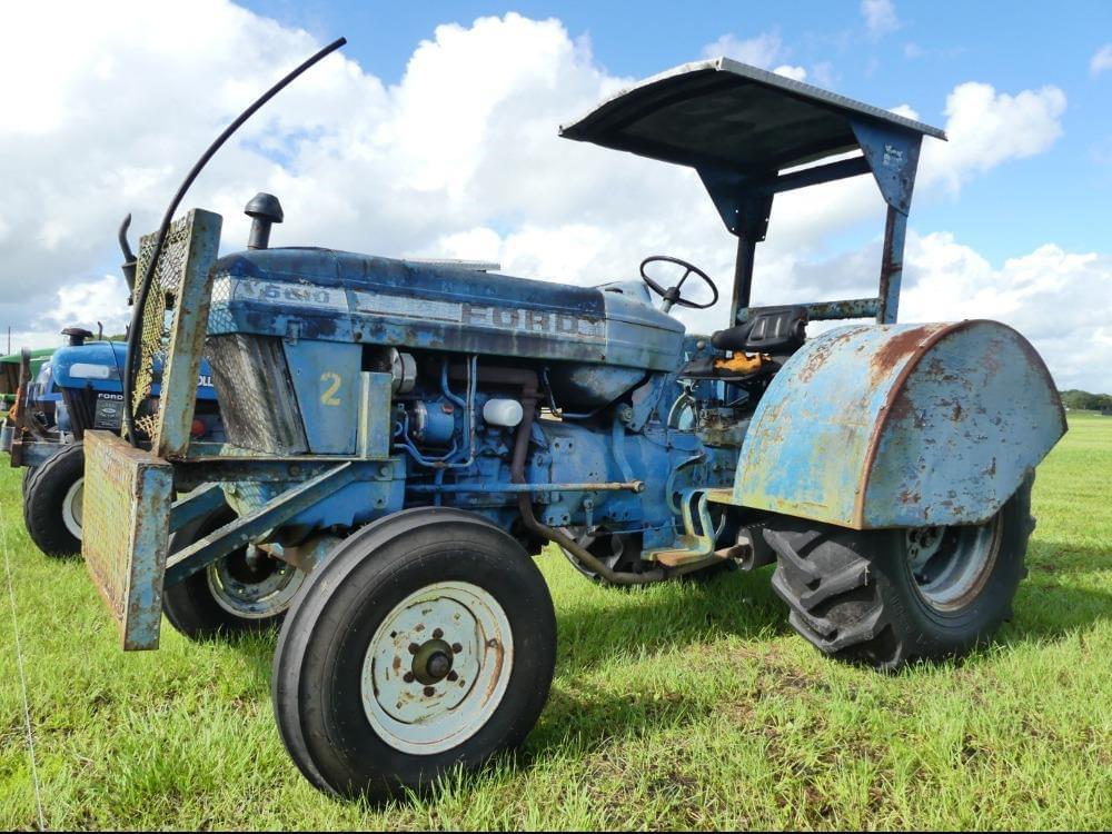 Image of Ford 5610 Primary image
