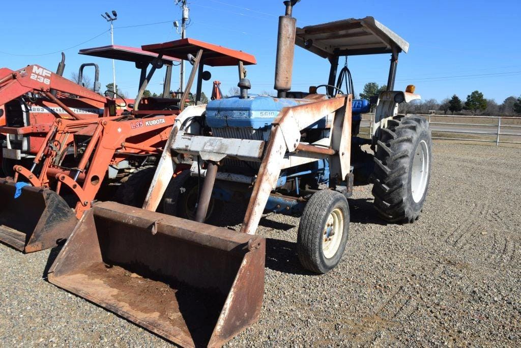 Main image Ford 5610