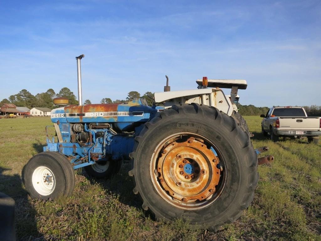 Ford 5610 Equipment Image0