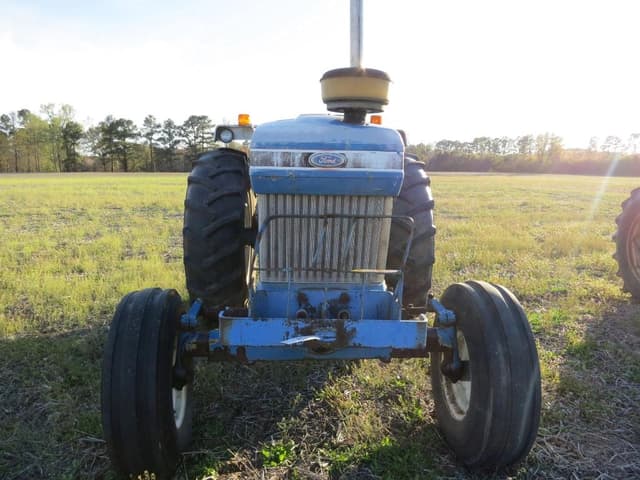 Image of Ford 5610 equipment image 4