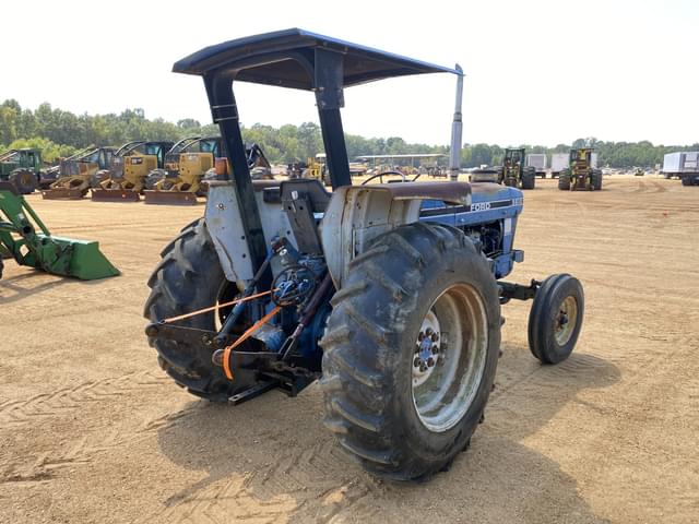 Image of Ford 5610 equipment image 2