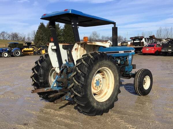 Image of Ford 5610 equipment image 4