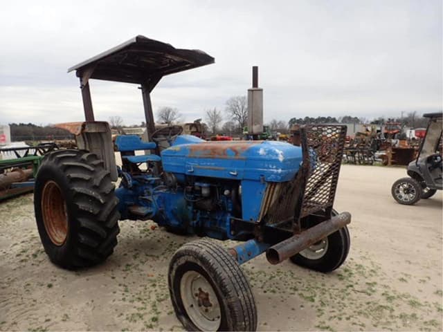 Image of Ford 5610 equipment image 3