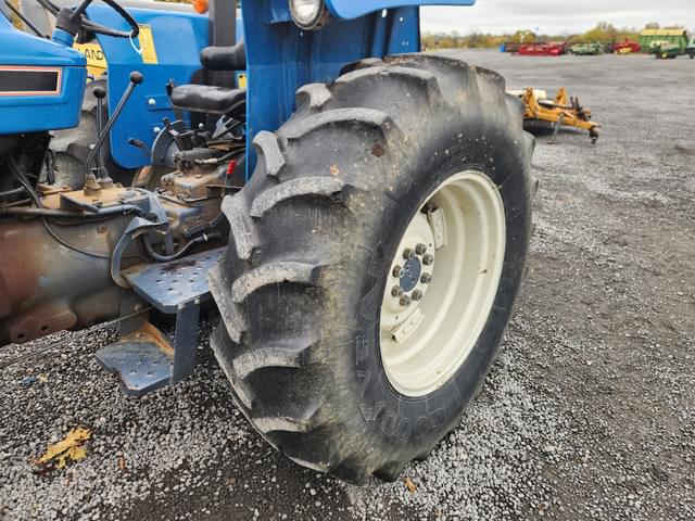 Image of Ford 5610 equipment image 4