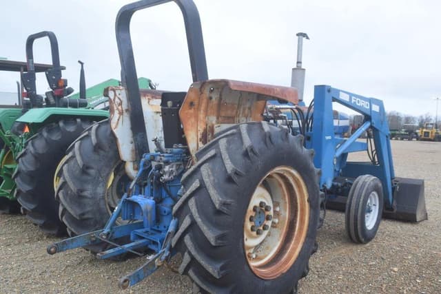 Image of Ford 5610 equipment image 2