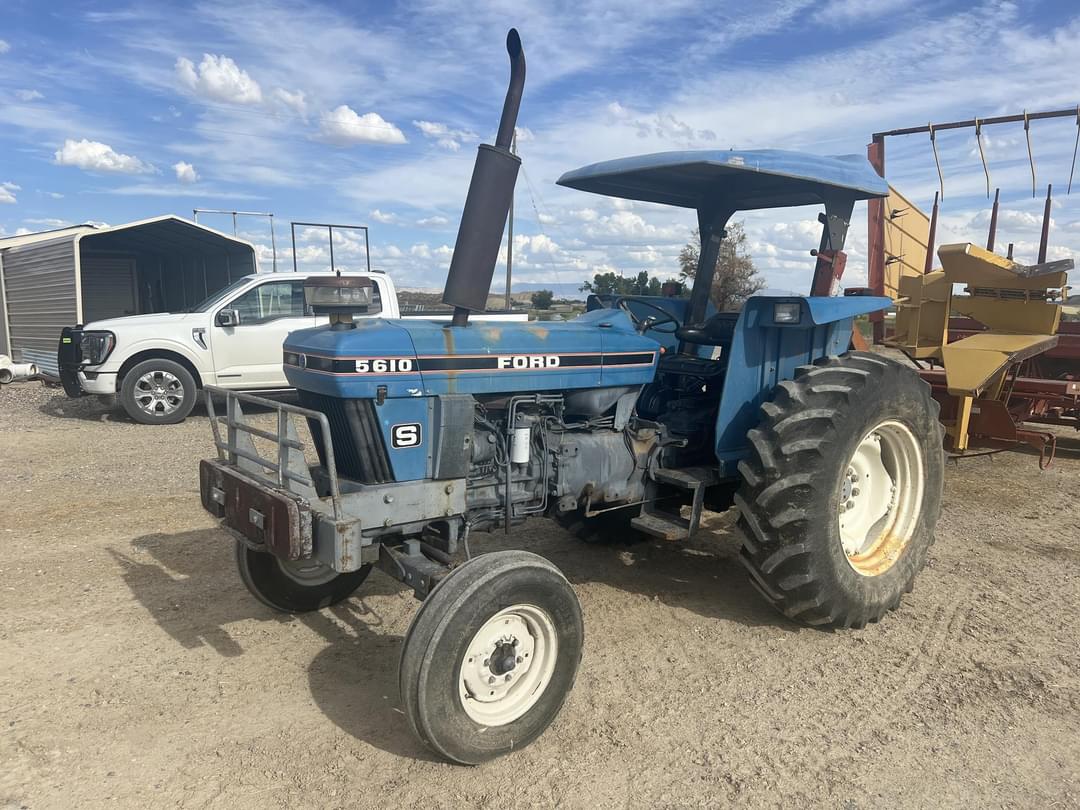 Image of New Holland 5610S Primary image