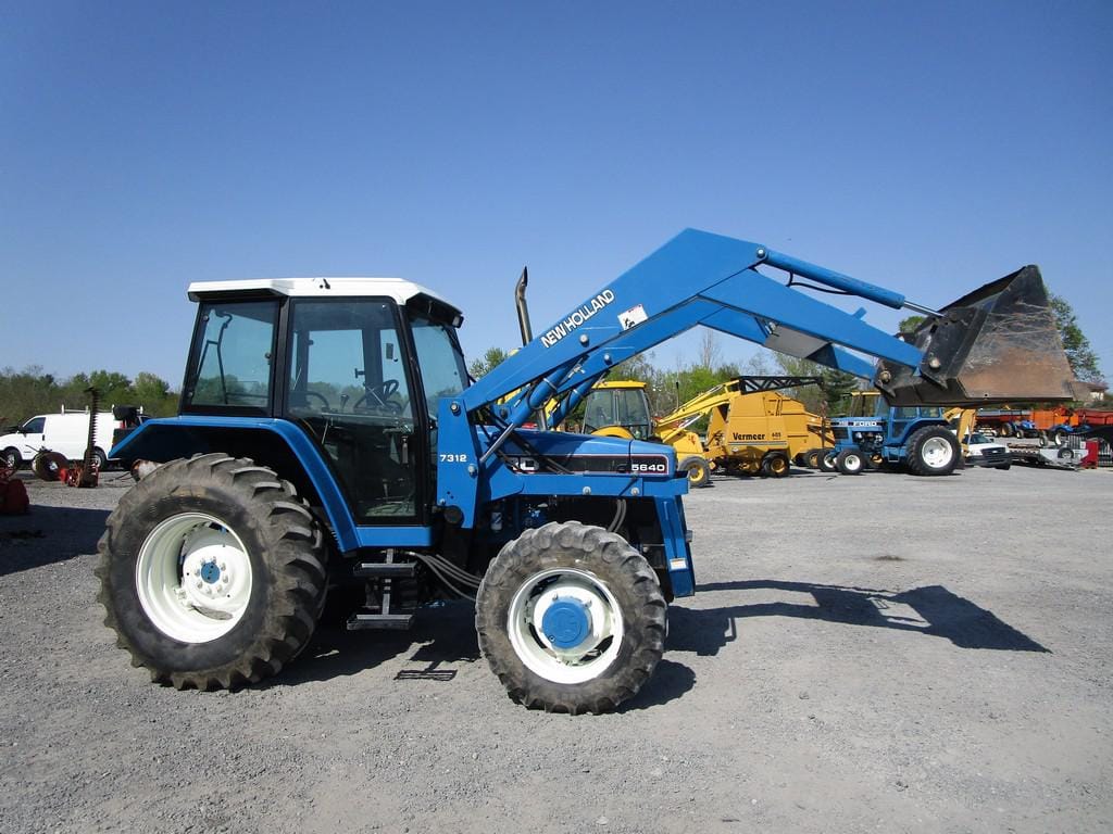 Main image Ford 5640