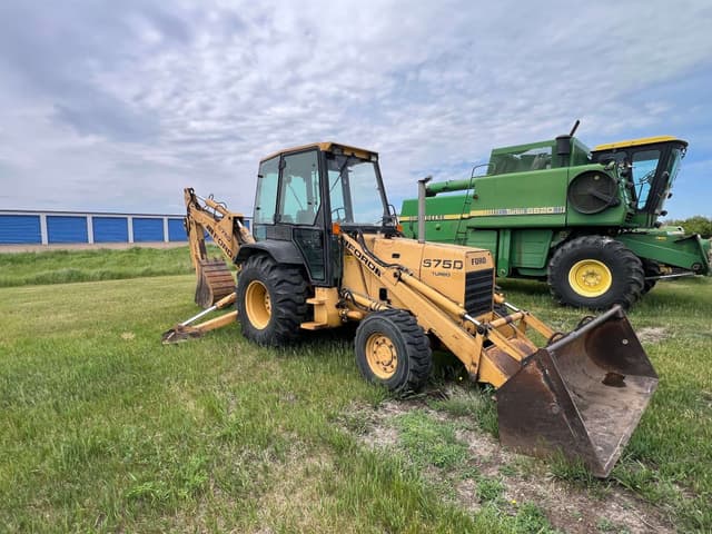 Image of Ford 575D equipment image 2