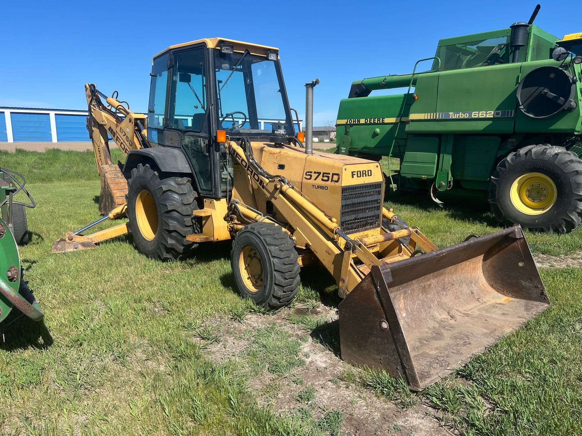 Ford 575D Equipment Image0