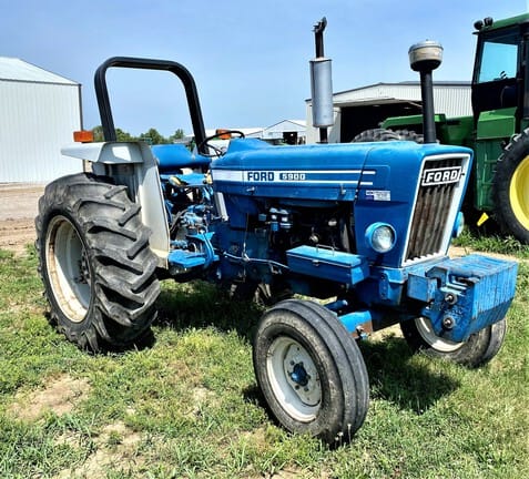 Main image Ford 5900