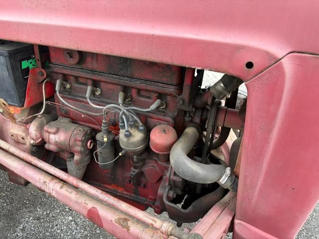 Image of Ford 600 equipment image 4