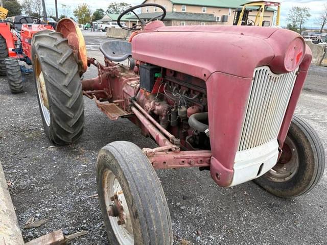 Image of Ford 600 equipment image 3